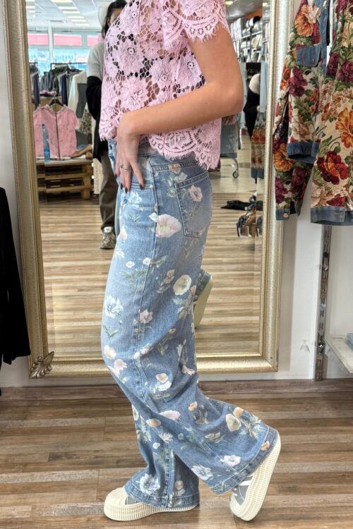 Jeans con fiori